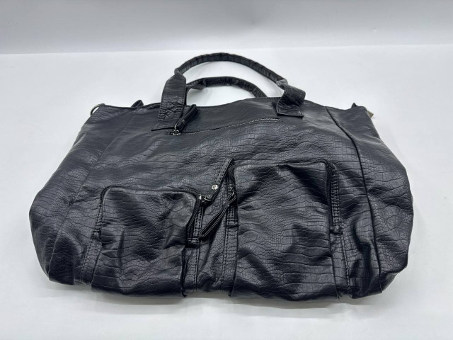 Women's large black handbag Women's large black handbag