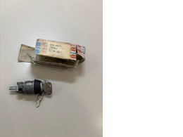 Ignition switch with car key Ignition switch with car key