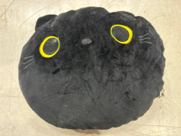 Black cat pillow 