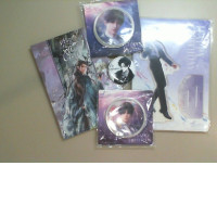 Set: 1 book + 1 clothing badge + acrylic figurine + 2 large badges