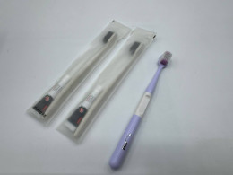 Set of 3 toothbrush 