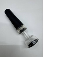 Vacuum pump for sealing food bags