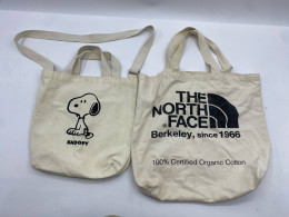 Set of 2 White vintage cloth bag Set of 2 White vintage cloth bag