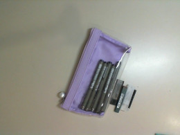 Set: pencil case + 5 graphic pencils + spare leads