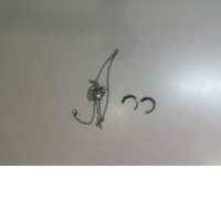 Set of 2 earrings + chain with pendant