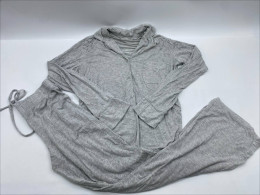 Women's gray shirt and pants pajamas 