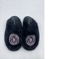 Closed-Toe Faux Fur Slippers,