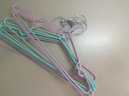 Set of 12 hangers Set of 12 hangers