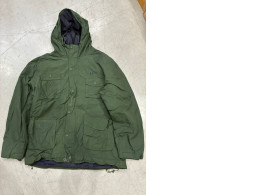 Vintage style padded windproof full zip hooded jacket Vintage style padded windproof full zip hooded jacket