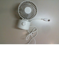 Small table fan