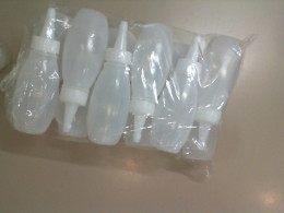 Set of 12 plastic sauce boats Set of 12 plastic sauce boats
