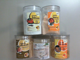 A set of 5 Thai seasonings for Thai dishes