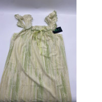 Light green sleeveless one-shoulder long dress