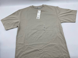 Men's round neck t-shirt color 