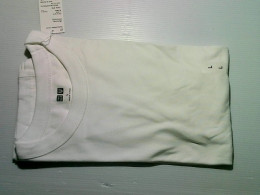 Uniqlo White Men's T-Shirt