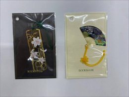 Set of 2 Keychain souvenirs from China 