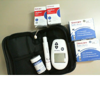 Sinocare Blood sugar meter in a case + 3 boxes of Safe-Accu blood glucose test strips + 2 boxes of Sinodraw Disposable blood lancet