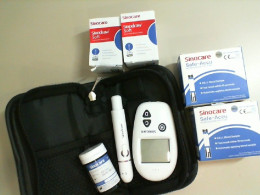 Sinocare Blood sugar meter in a case + 3 boxes of Safe-Accu blood glucose test strips + 2 boxes of Sinodraw Disposable blood lancet