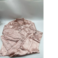Women's pajamas, pink shirt and long pants Women's pajamas, pink shirt and long pants