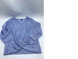 Women's blue long-sleeved V-neck shirt