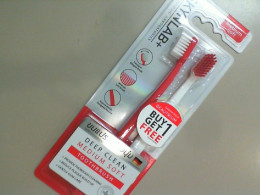 Set of 2 Skynlab Dental Brushes