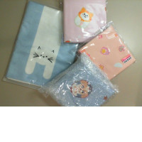 Set of 4 towels for children