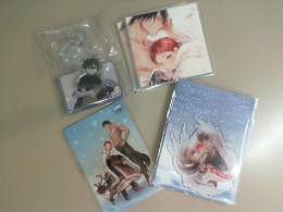 Set of 4 acrylic coasters Set of 4 acrylic coasters