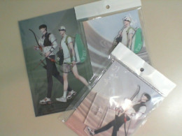 Set of 2 acrylic stands + 1 plastic envelope, size A5