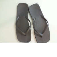 Brown women's beach flip-flops