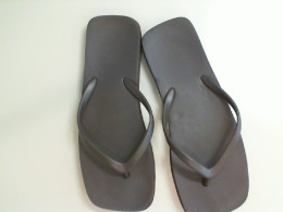 Brown women's beach flip-flops Brown women's beach flip-flops