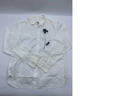 Women's white long-sleeved shirt 