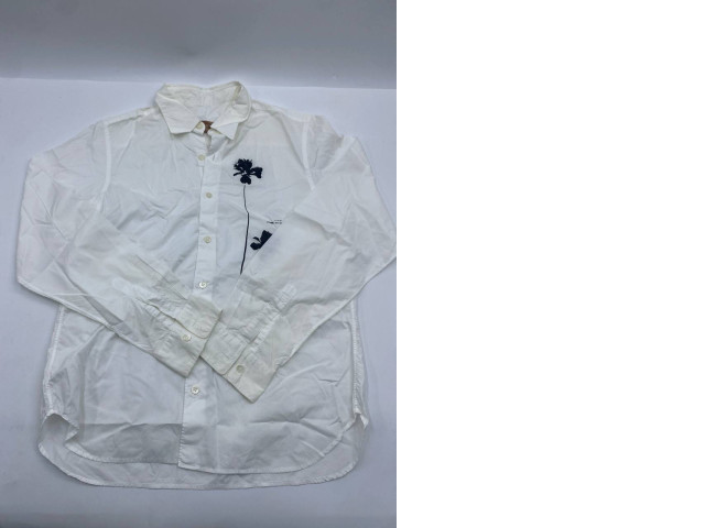 Women's white long-sleeved shirt Women's white long-sleeved shirt