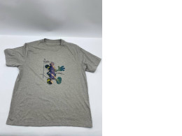 Gray round neck t-shirt Gray round neck t-shirt