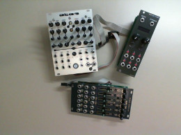 Set of 3 inserts for music installation, with connecting cable