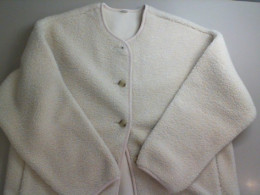 Warm sweater with buttons