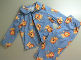 Children's pajamas, sweater and pants Children's pajamas, sweater and pants