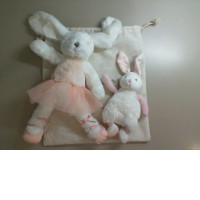 Set of 2 plush bunnies