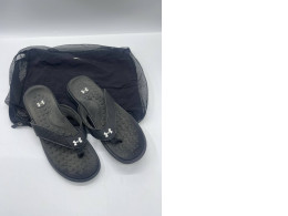 Men's black slippers