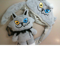 Set of 2 hats with movable ears and a backpack