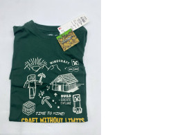 Green short-sleeved round neck shirt