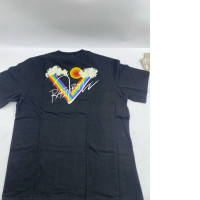 Black short-sleeved round neck T-shirt