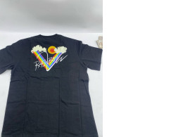 Black short-sleeved round neck T-shirt Black short-sleeved round neck T-shirt