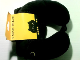 U-shaped neck pillow
