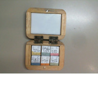 Set in a wooden box, 6 acrylic paints, dry