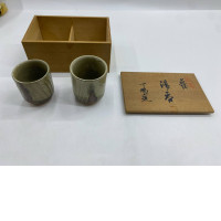 Set of 2 Light brown Japanese teacup in a wooden box 