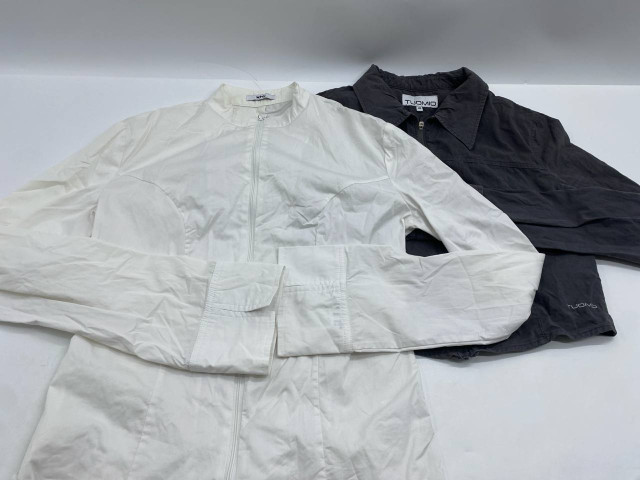 Set of 2 Women's zip-up windbreaker Set of 2 Women's zip-up windbreaker