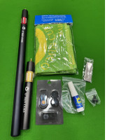 Set of O'Min Cues O'Min Cues 3/4 joint cue, mini butt joint, telescopic joint, cleaning cloth, glue and rubber bumper.