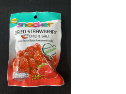snacker dried strawberry with chili salt