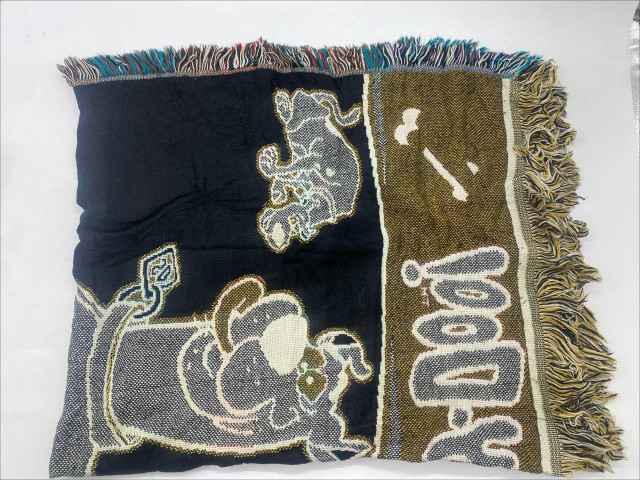 Bedspreads, chairs Bedspreads, chairs