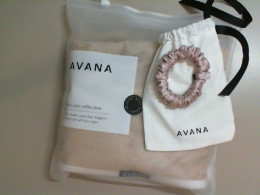 AVANA Bath Set, Towel, and Hair Tie